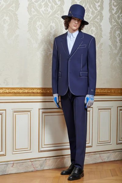 Look 3